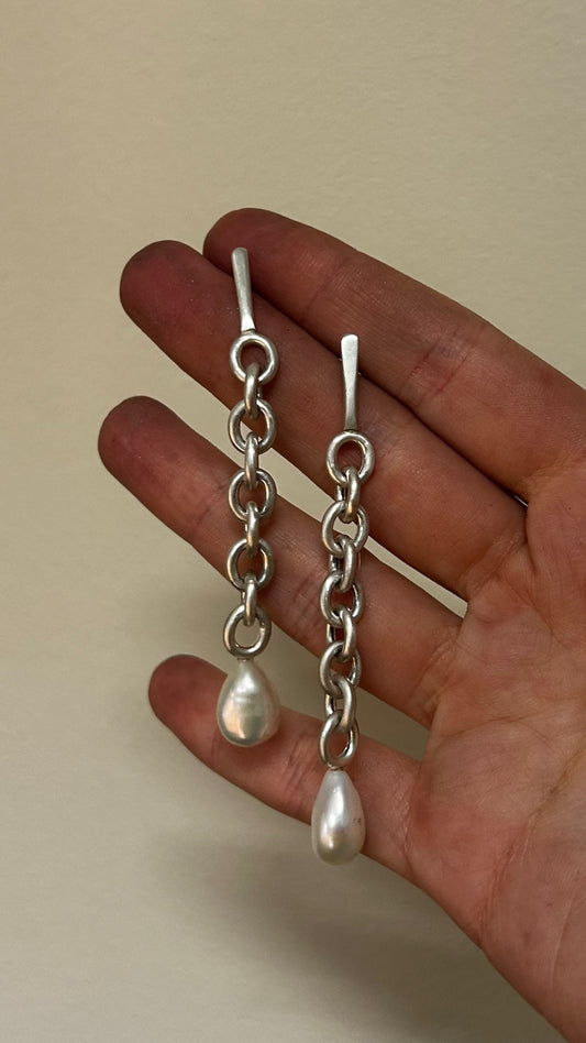 Chain earrings
